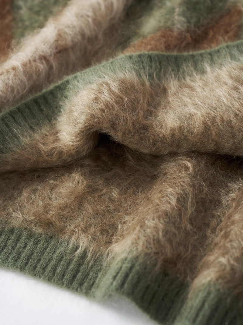 Brushed Cashmere Diamond-Pattern Crewneck Sweater for Women | Soft Long-Sleeve Knit in British-Inspired Style