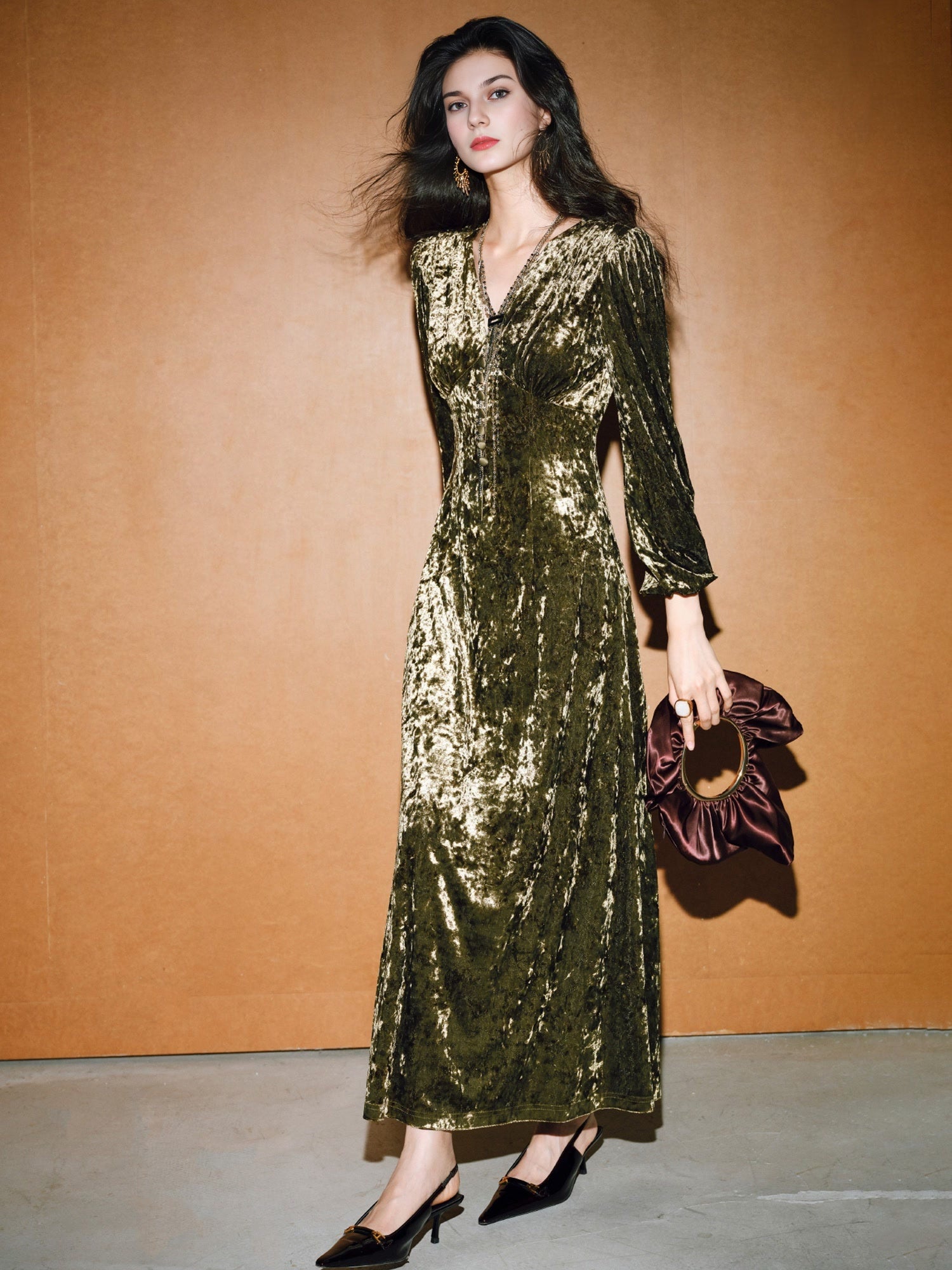 Party Glam Iridescent Diamond-Velvet Dress – Ice-Texture Finish, Flowing Draped Silhouette, Waist-Defining Lantern Sleeves