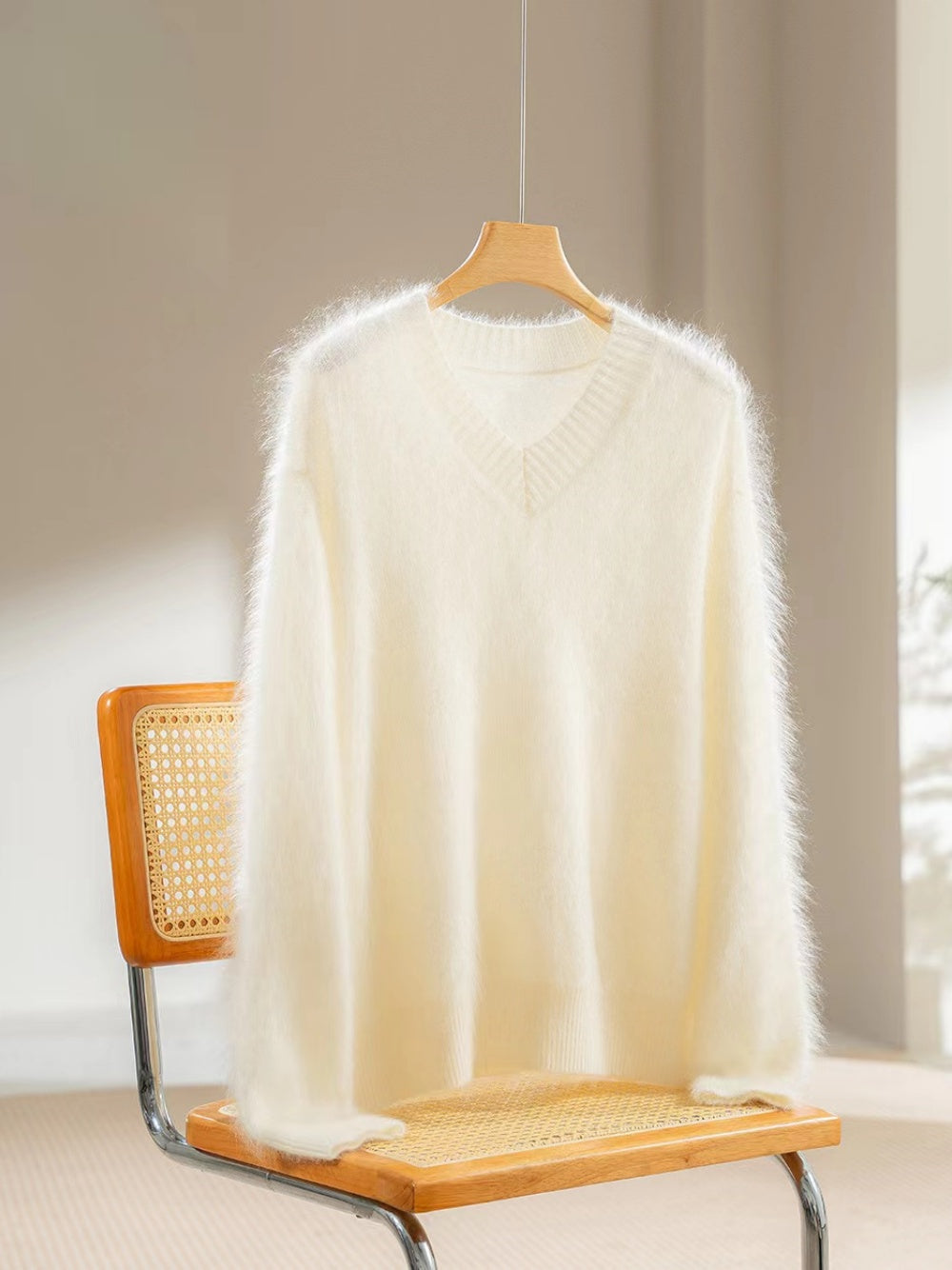100% Rare Haan Mountain Cashmere Brushed Knit | Cloud-Soft Oversized V-Neck Sweater for Women