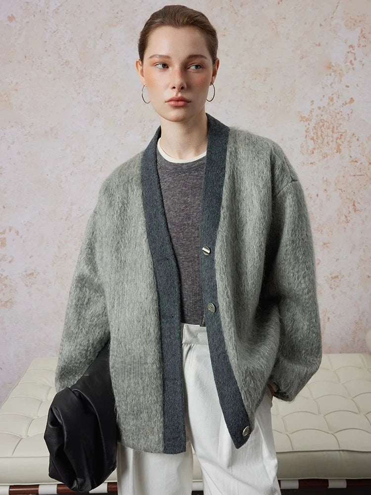 Two-Piece Wool Knit Sweater – Slim Fit Round Neck Long Sleeve Turtleneck with Color-Block Design