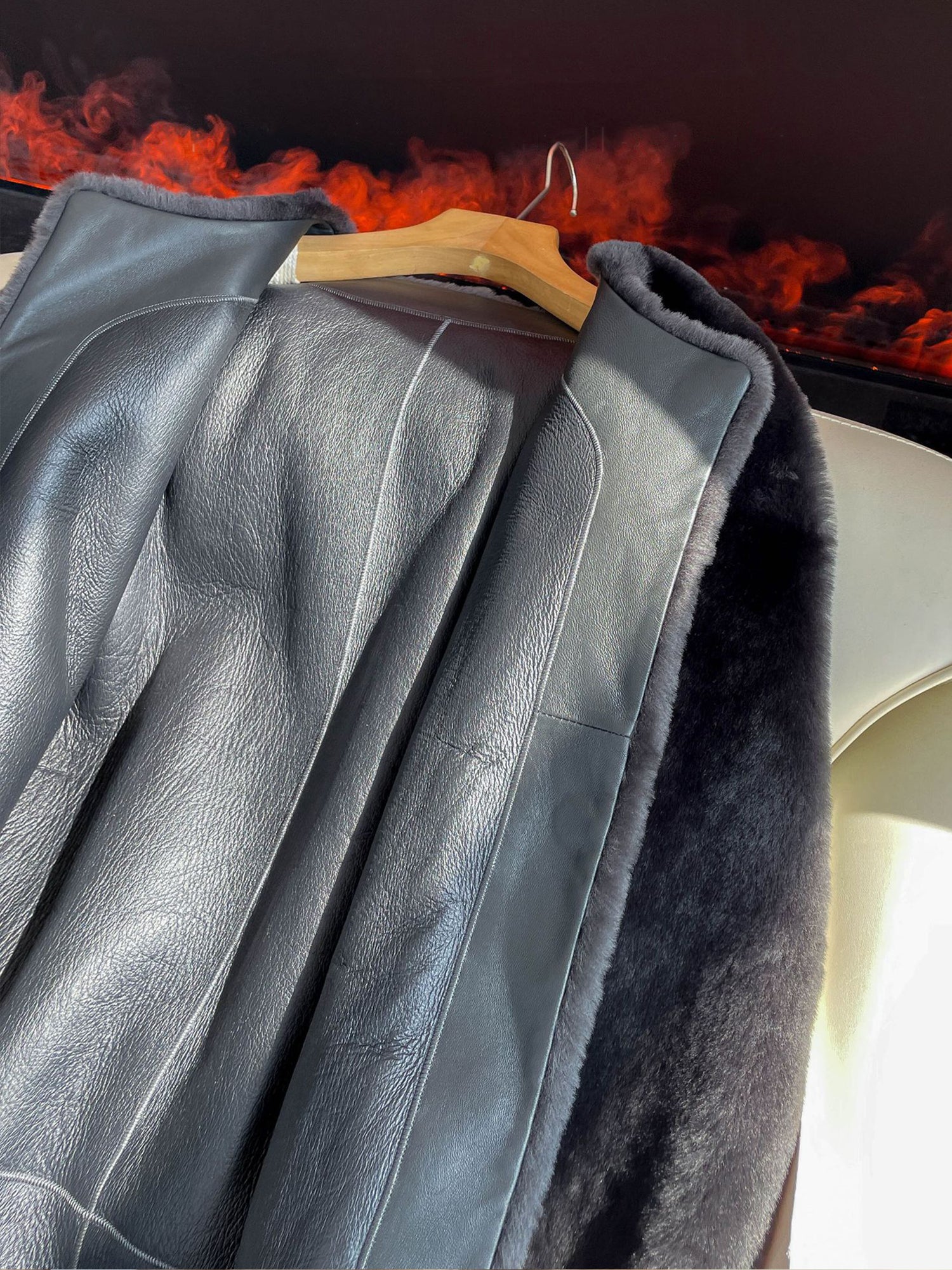 Nordic-Style Merino Shearling Coat – Oversized Relaxed Fit, Natural Shearling, Mid-Length Jacket