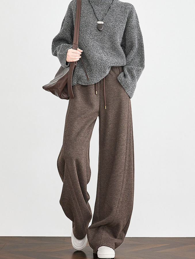 Women's Mocha Brown Wool Sweatpants – Thick Winter Old-Money Style Curved-Leg Athletic Trousers