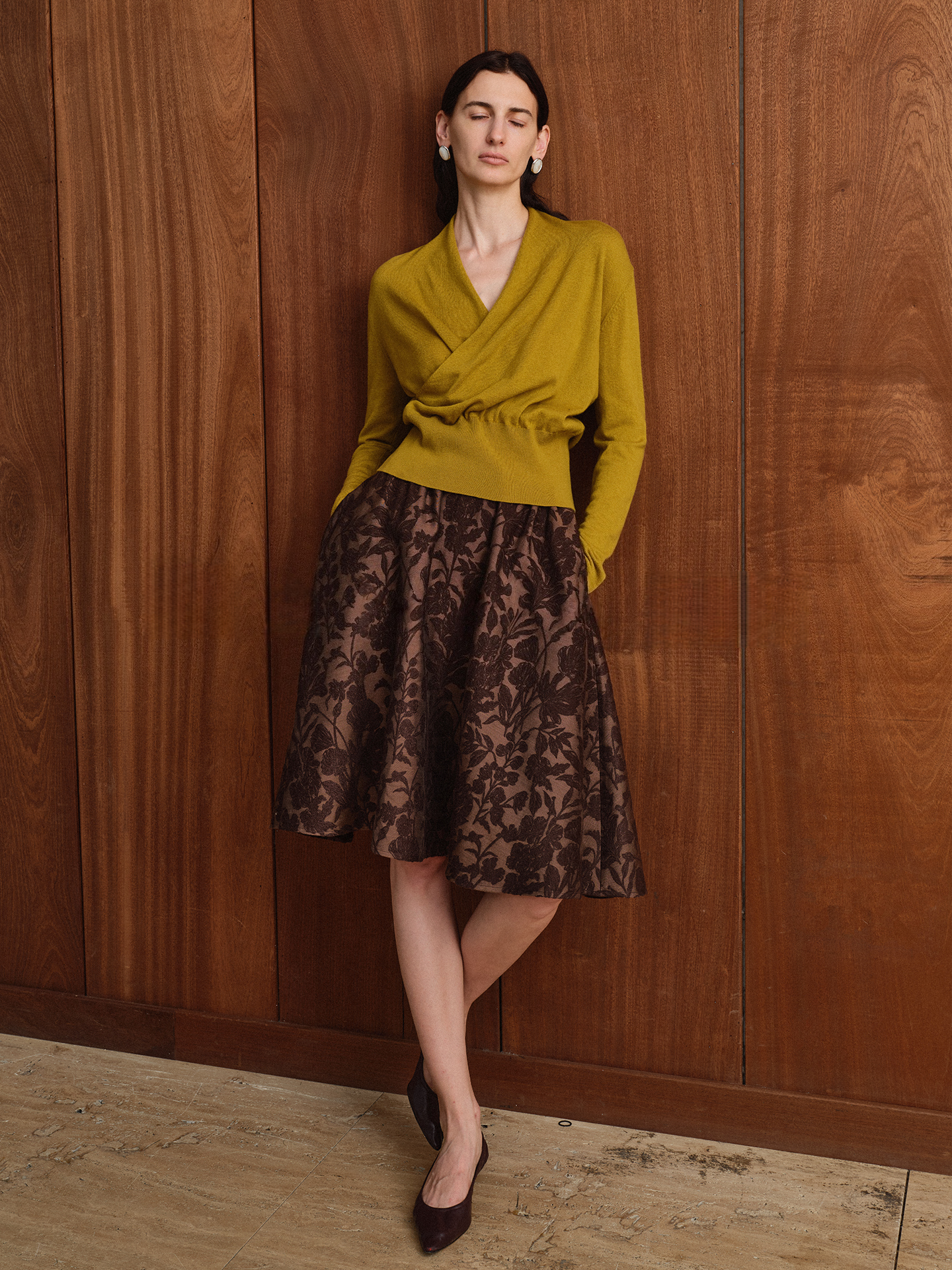 Elegant Wool Jacquard A-Line Midi Skirt – Flowy Silhouette with Elastic Waist