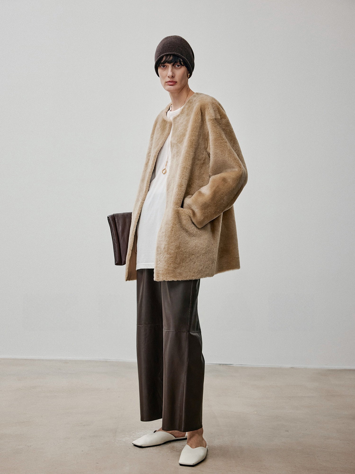 Nordic-Style Merino Shearling Coat – Oversized Relaxed Fit, Natural Shearling, Mid-Length Jacket