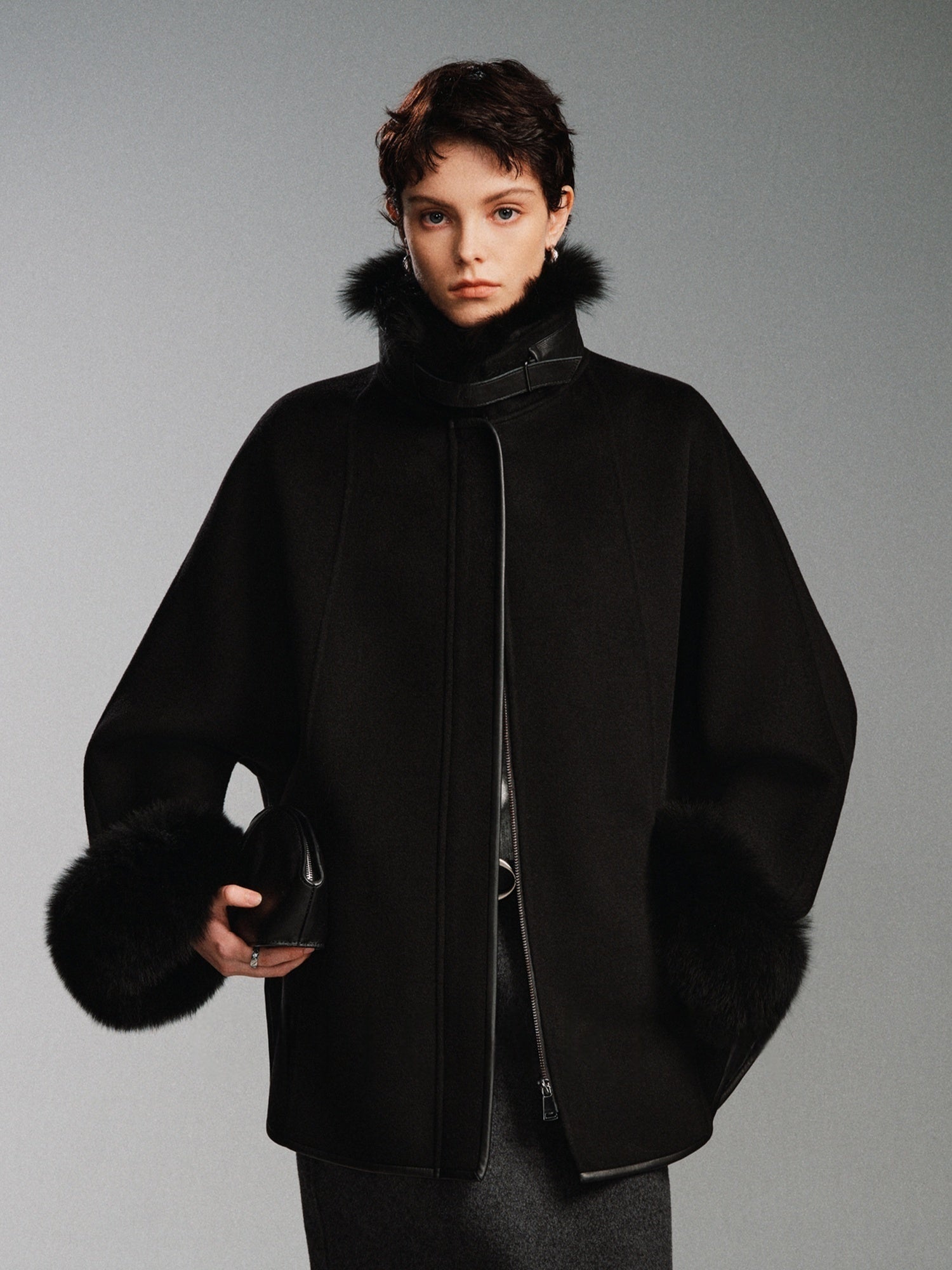 20% Cashmere Double-Faced Wool Coat for Women – Short Black Overcoat with Fox Fur & Sheepskin “Misty Rose”