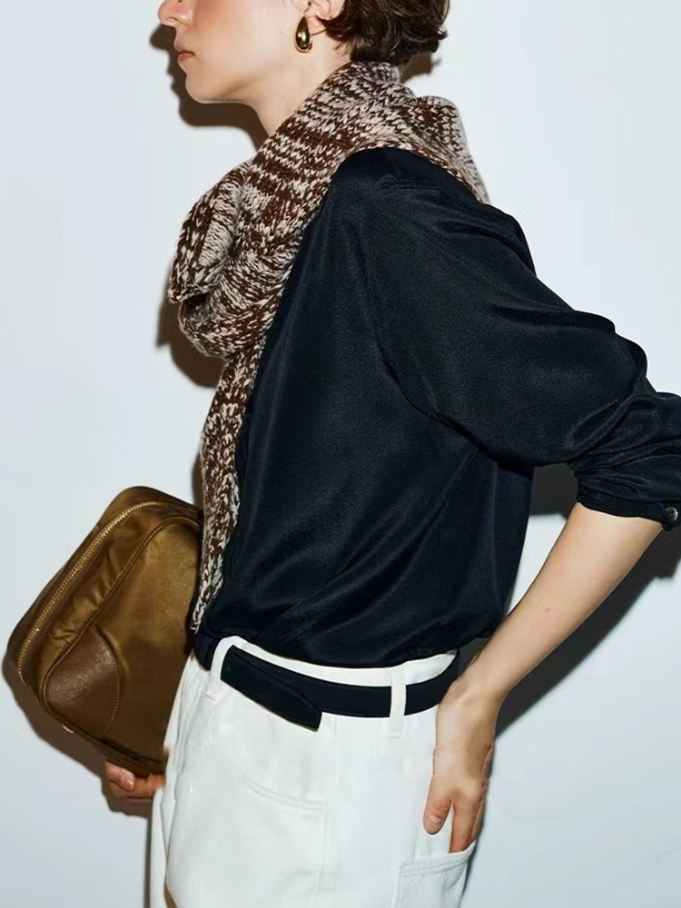 French Vintage Bouclé Triangle Shawl | Nordic-Style Warm Wool-Cashmere Winter Scarf