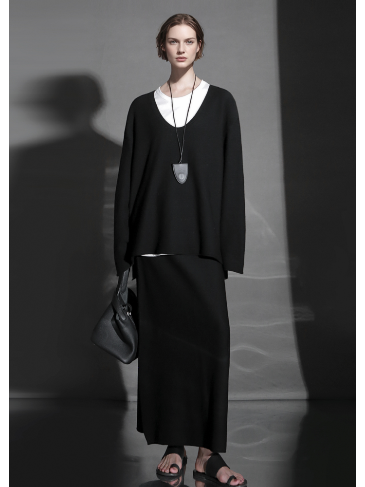 High-End Textured Wool Knit Set for Women – U-Neck Yangzi Yarn Sweater & Stretch Skirt Two-Piece Outfit