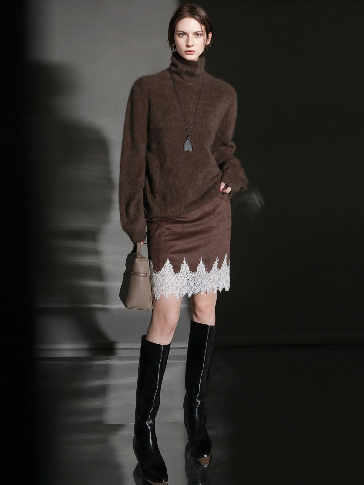 Luxury Cashmere Turtleneck Sweater – Seamless Design, Soft Brushed Knit, Solid Color Warm Pullover for Fall Winter