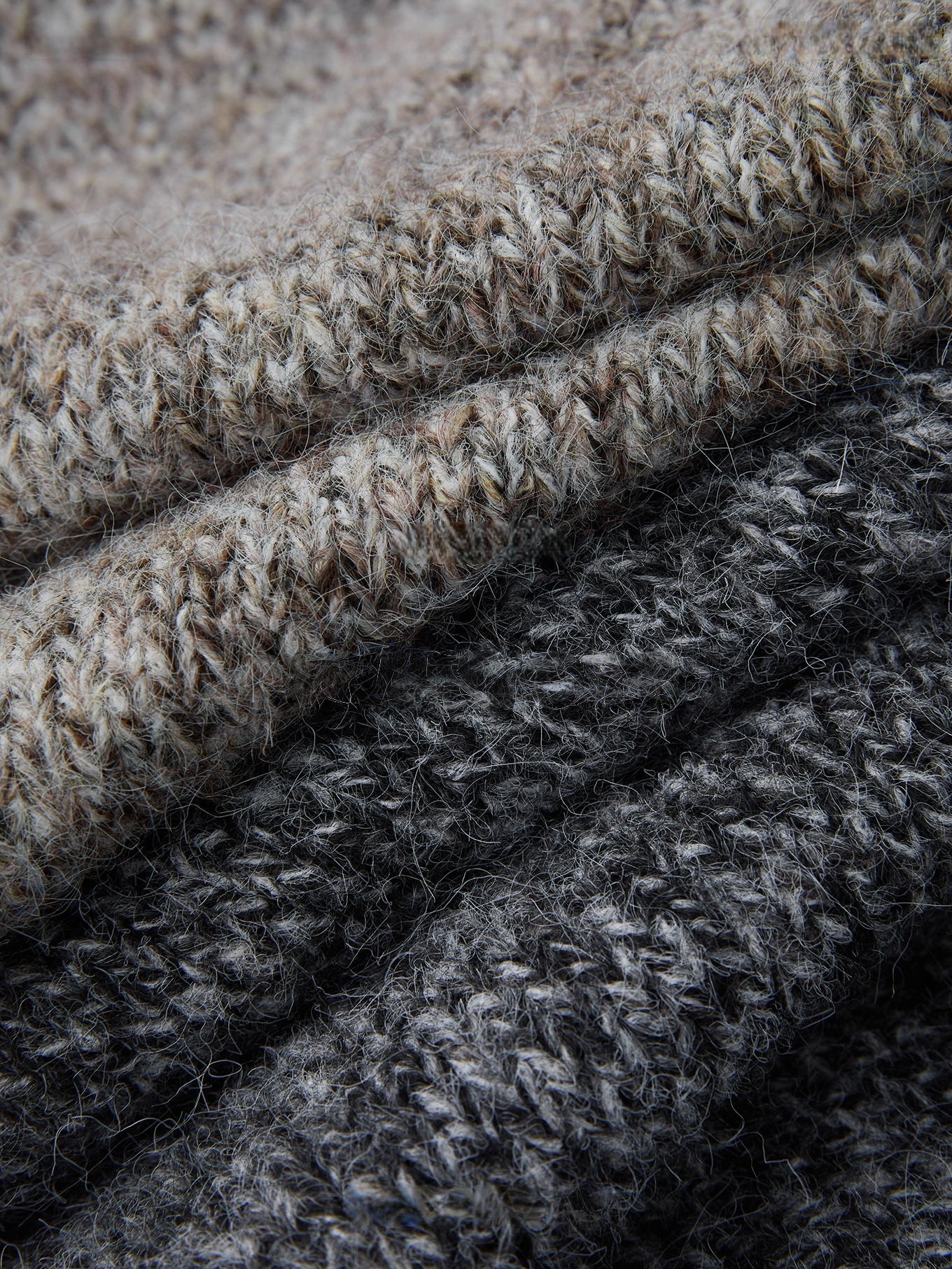 Textured Mélange Knit Sweater with Detachable Scarf | Relaxed H-Silhouette Drop-Shoulder V-Neck Pullover for Women