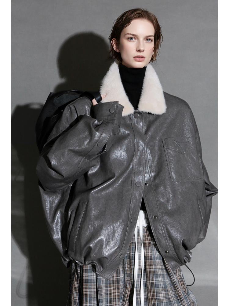 Luxury Sheepskin Down Jacket – Short Oil-Wax Leather Coat with Mink Fur Collar & Goose Down Fill, Winter Outerwear