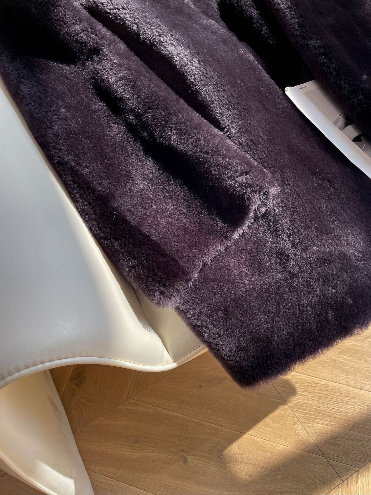 Nordic-Style Merino Shearling Coat – Oversized Relaxed Fit, Natural Shearling, Mid-Length Jacket