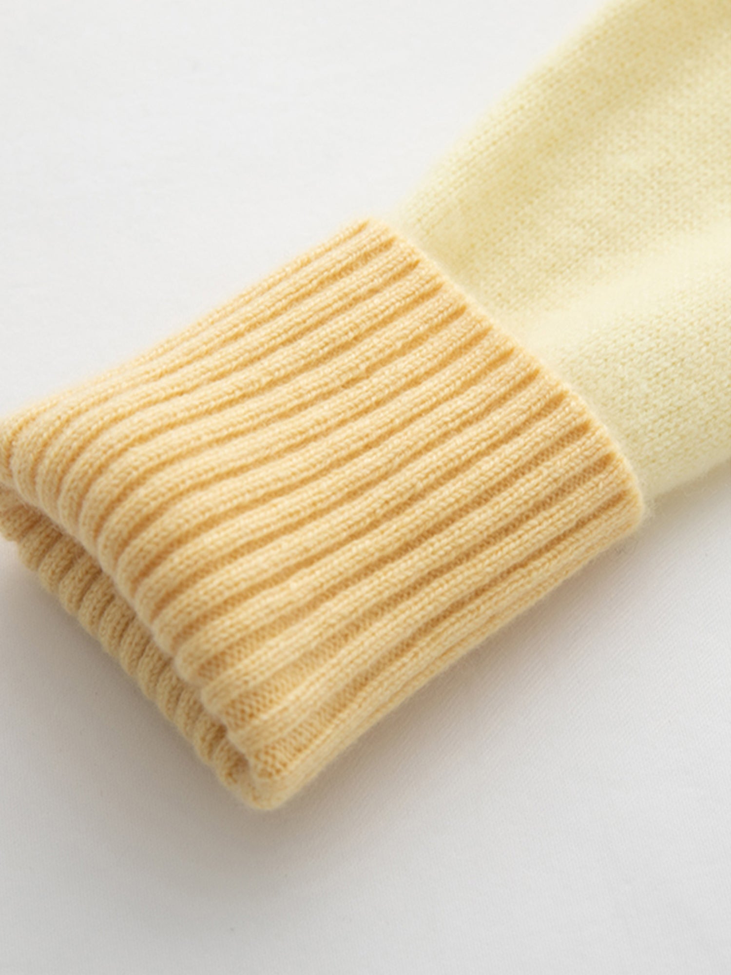 Baby Goat Cashmere Knit Cardigan for Women – Crew Neck Color-Block Wool Sweater Jacket