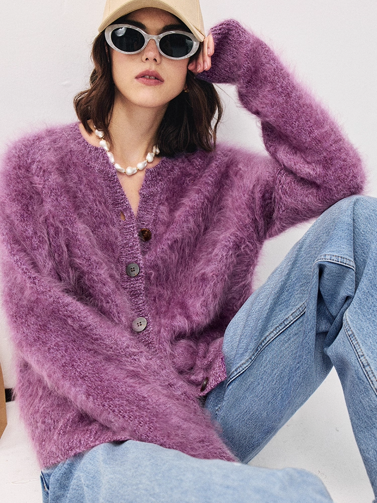 Brushed Cashmere-Wool Bouclé Yarn Crewneck Knit Cardigan for Women