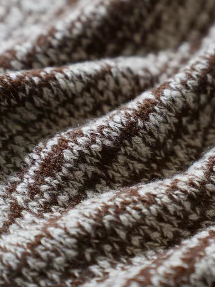 French Vintage Bouclé Triangle Shawl | Nordic-Style Warm Wool-Cashmere Winter Scarf