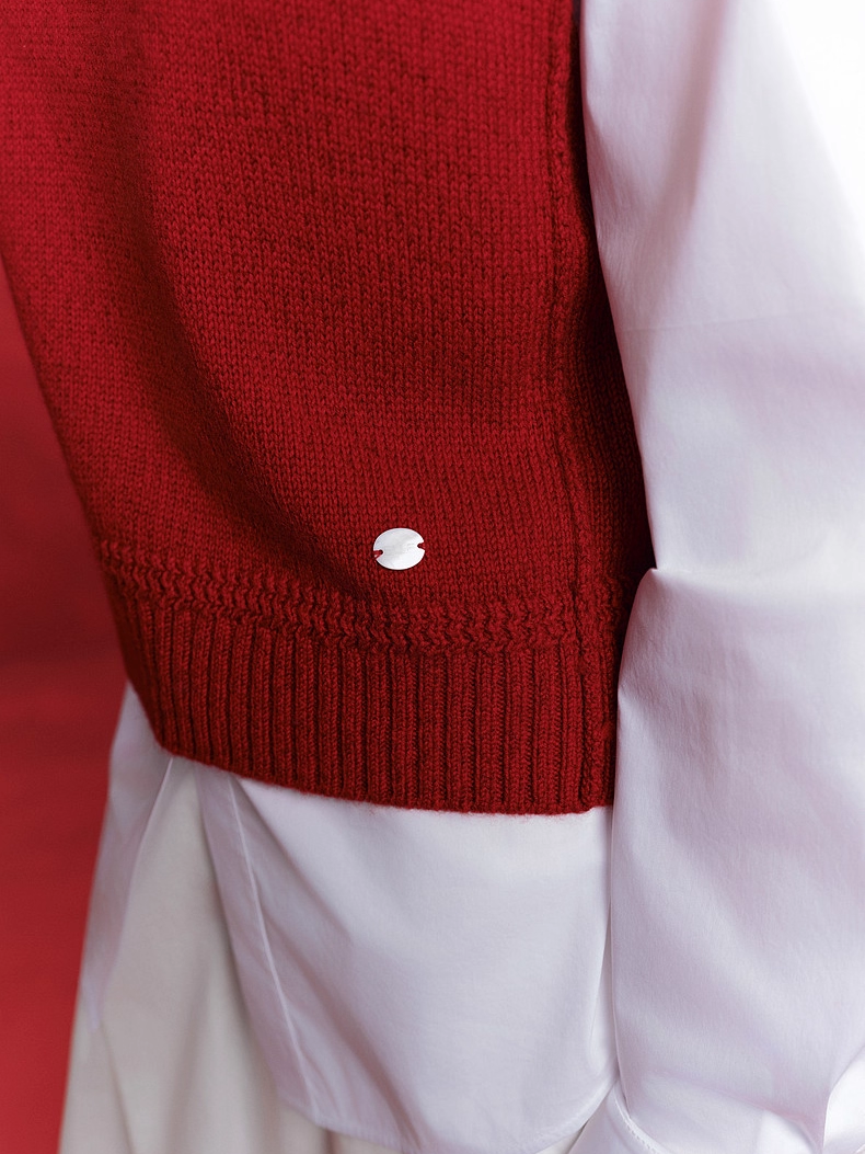 Wool Turtleneck Christmas Sweater Vest & Shirt Set – New Designer Two-Piece Outfit for Women