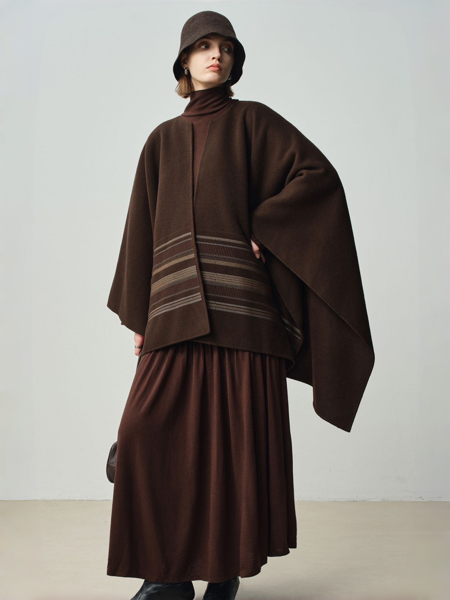 Women's Chestnut Brown Embroidered Minimalist Wool Double-Faced Cashmere Cape Coat – One-Piece Design