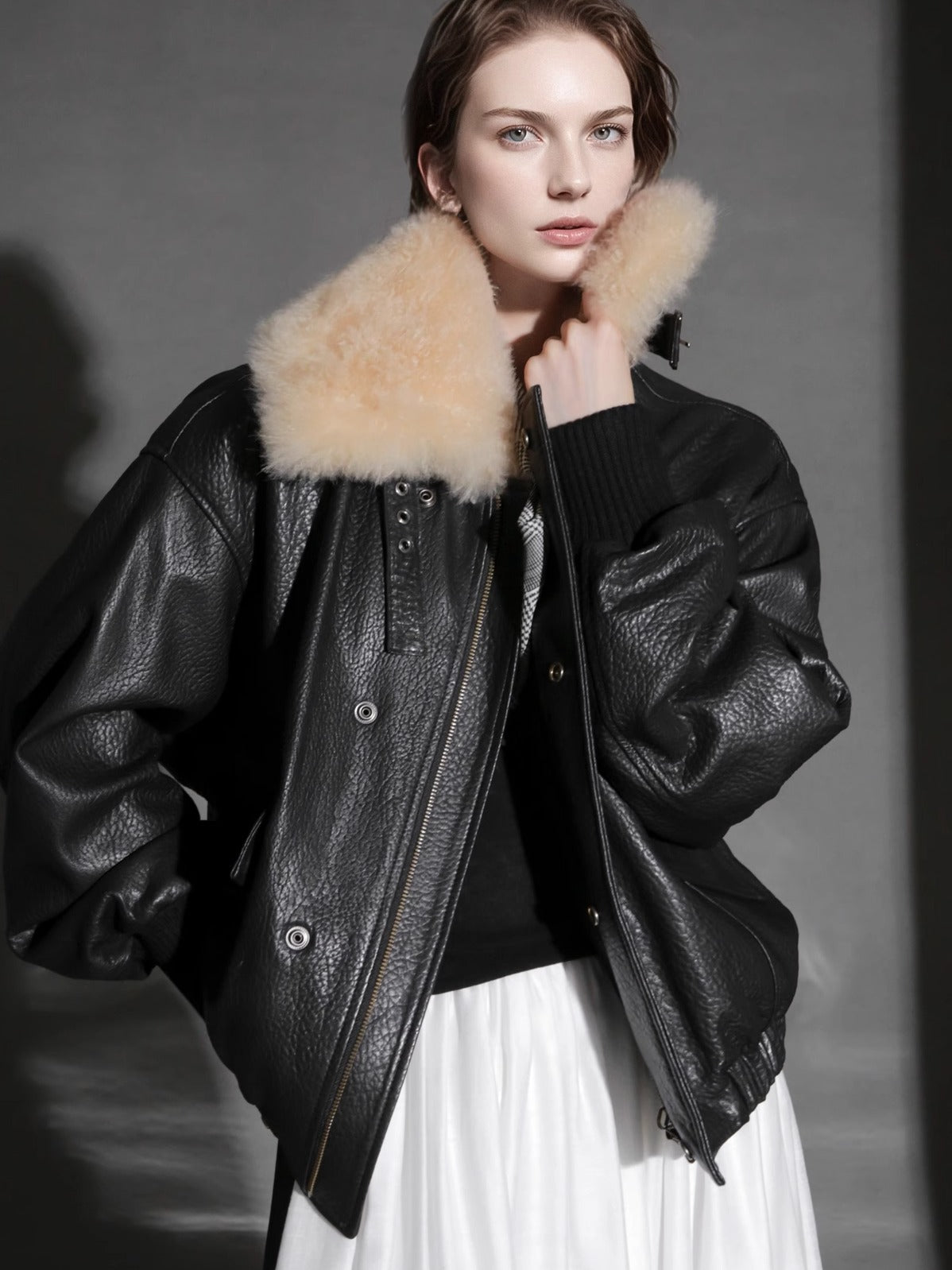 Trendy Shearling Collar Leather Jacket for Women – Short Moto Style PU Coat for Fall Winter