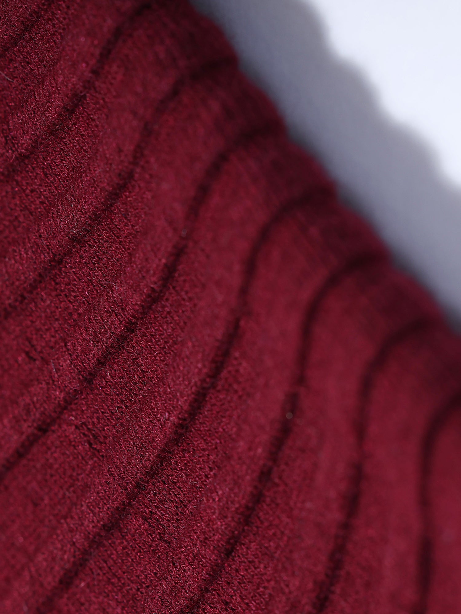 Soft Wool Textured Asymmetric Dress – Skin-Friendly Wool, Radiating Weave, Slim One-Shoulder Fit & Flared Mermaid Hem