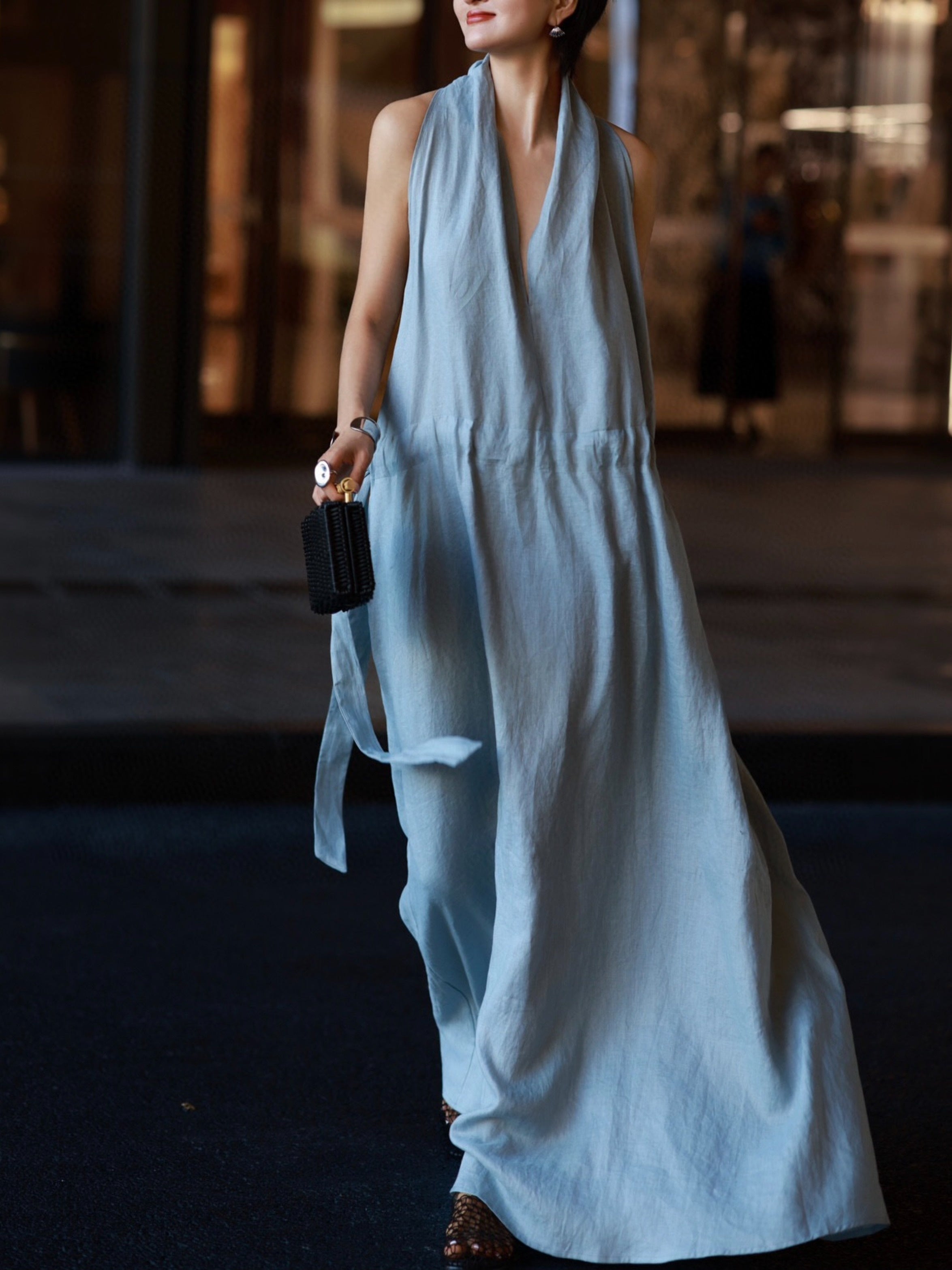 Linen Halter Maxi Dress – Minimalist Summer Luxury, Effortlessly Relaxed