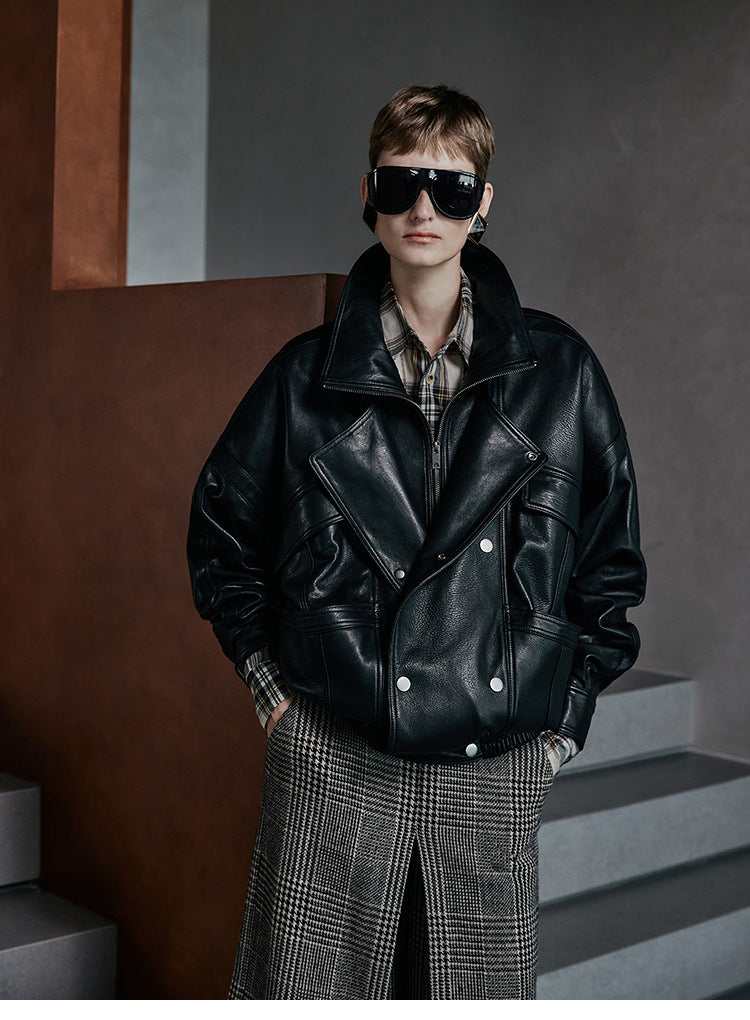 2025 Fall/Winter Women’s Vintage Sheepskin Leather Jacket – Double-Layer Lapel & Structured Panel Design