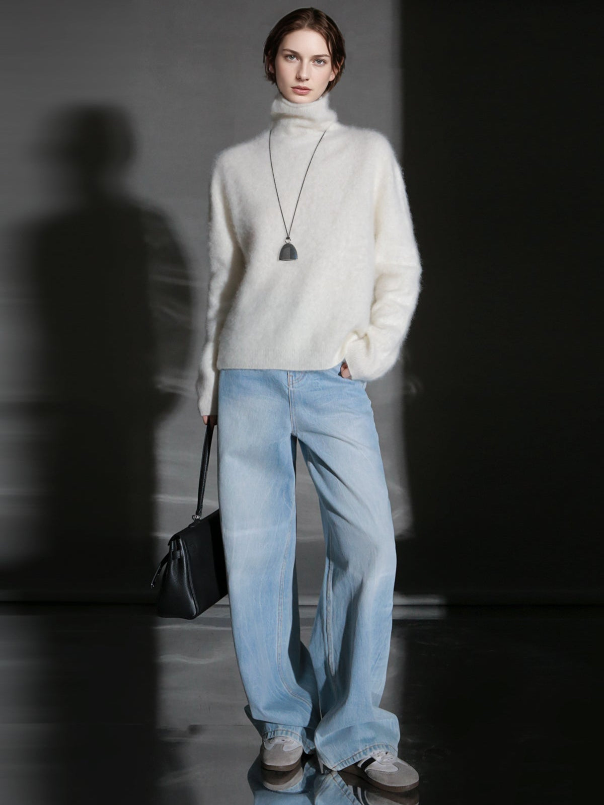 Luxury Cashmere Turtleneck Sweater – Seamless Design, Soft Brushed Knit, Solid Color Warm Pullover for Fall Winter