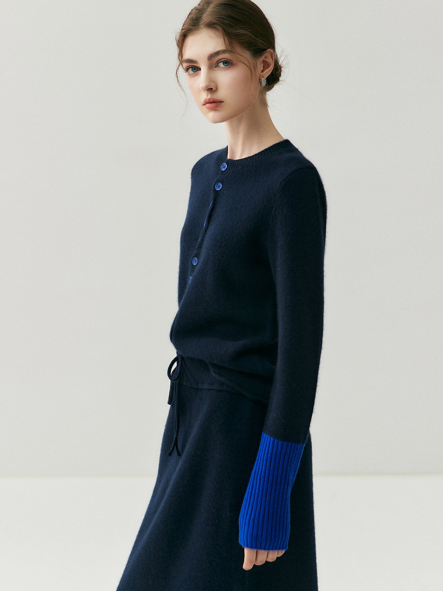 Baby Goat Cashmere Knit Cardigan for Women – Crew Neck Color-Block Wool Sweater Jacket