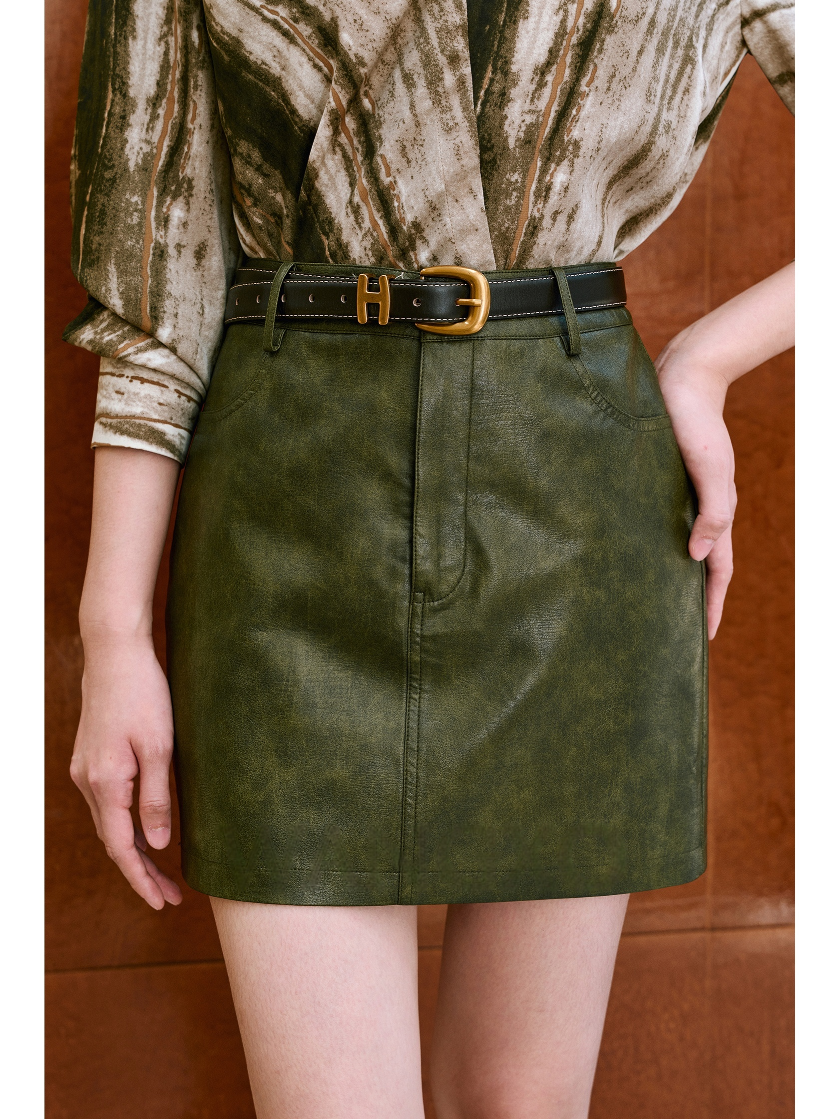 Easy-Care Matte Eco-Friendly Protein Leather Skirt – Marbled Light & Shadow H-Line, Short & Midi Lengths