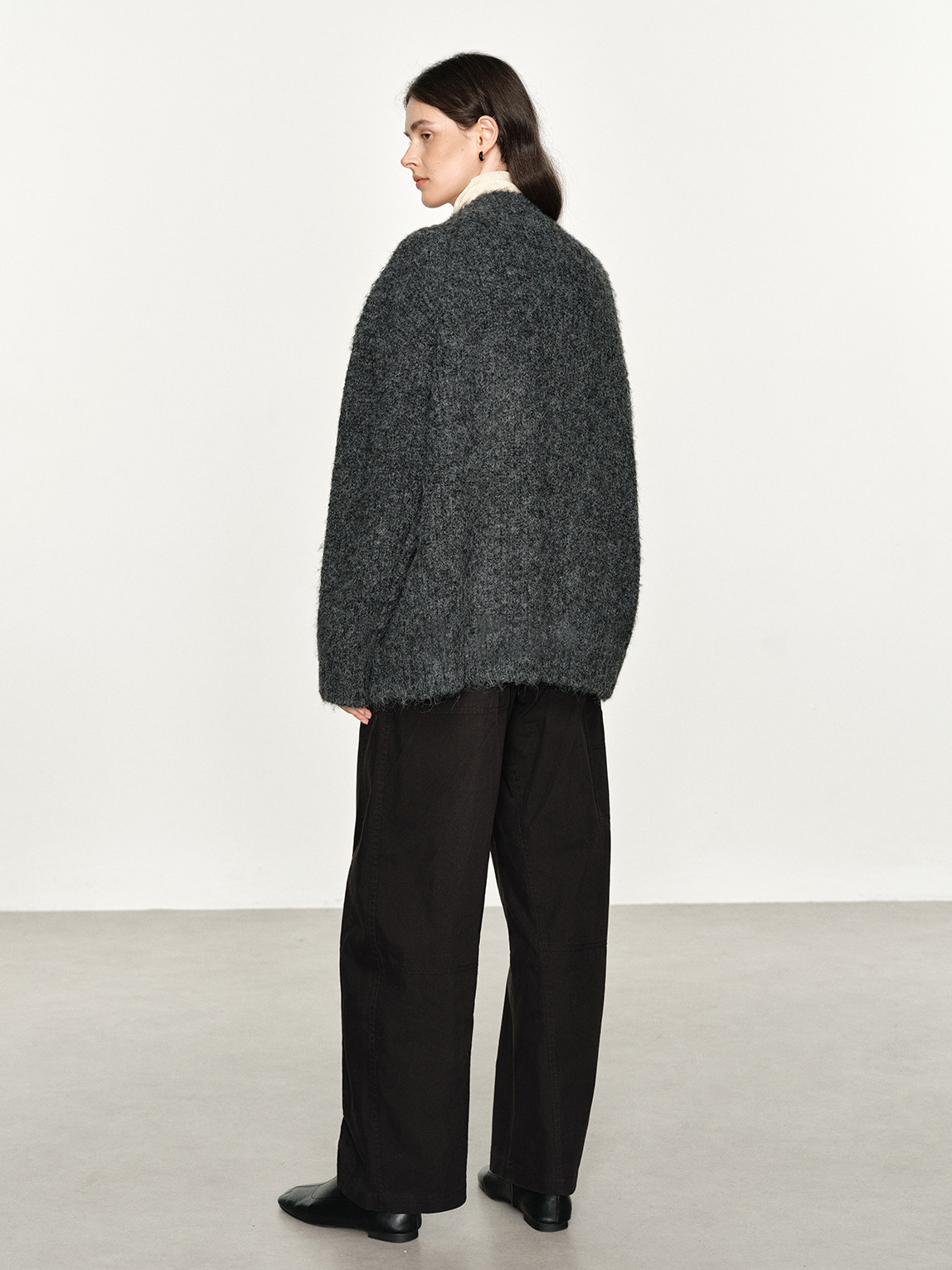 Women's Relaxed Vintage-Inspired Embroidered Wool-Blend V-Neck Knit Cardigan – Loose-Fit Sweater Outerwear