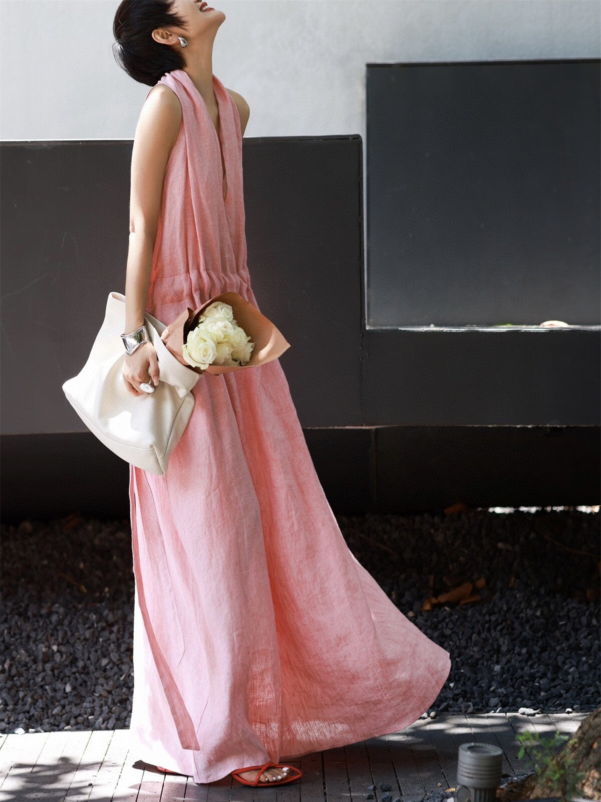 Linen Halter Maxi Dress – Minimalist Summer Luxury, Effortlessly Relaxed