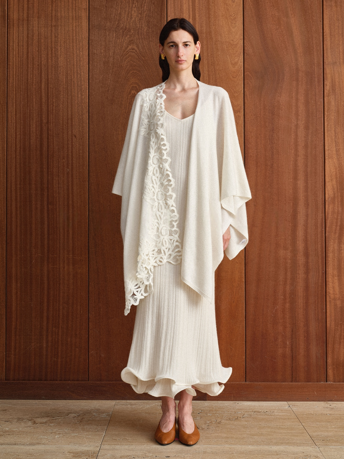Luxury Quiet-Luxury Merino Wool Cape Shawl with Latte Art Pattern – Soft Elegant Poncho Wrap