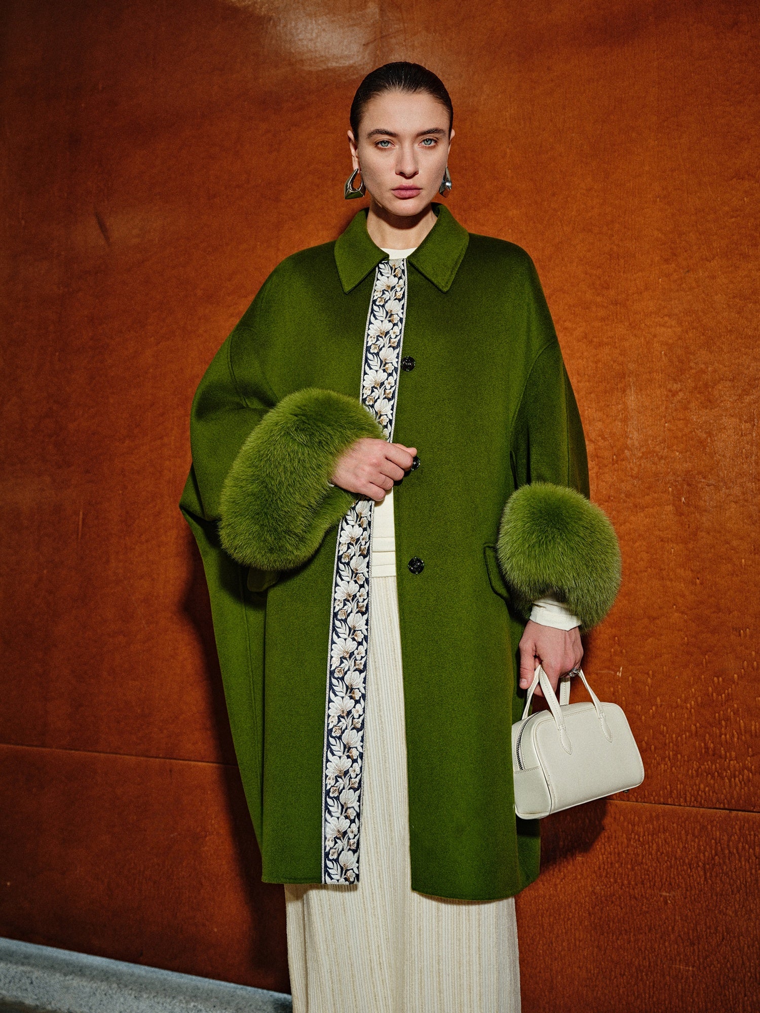 20% Cashmere Double-Faced Wool Coat for Women – Detachable Fox Fur Cuff Mid-Length Overcoat “Tokyo Radiance” in Vintage Green