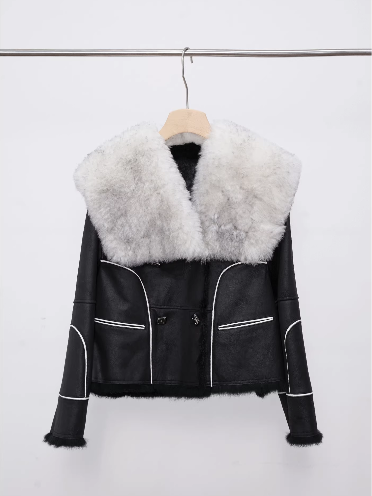 Women’s Short  Shearling Suede Coat with Wool-Blend Collar | Stylish Winter Jacket