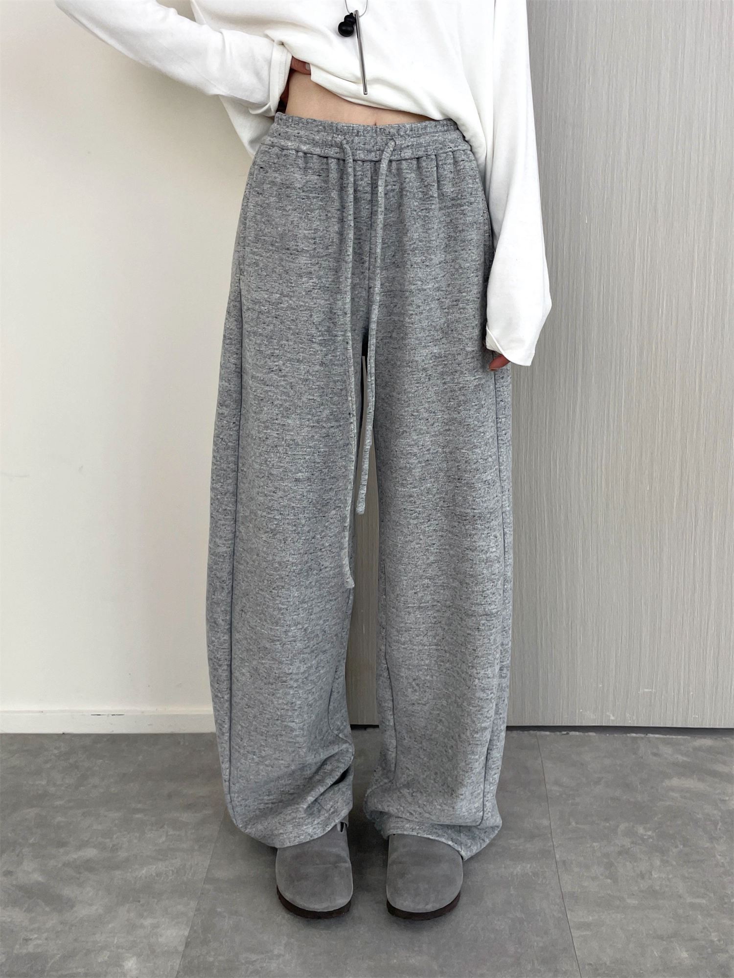 Thick Fleece-Lined Lounge Pants for Women | Soft Draped Plush Sweatpants with Warm and Skin-Friendly Fabric