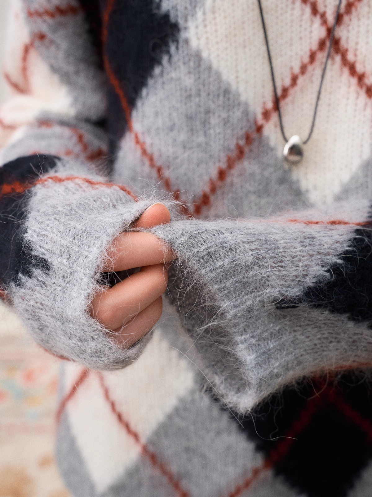 Peruvian Alpaca Wool Diamond-Pattern Pullover Sweater | Warm, Breathable Color-Contrast Knit