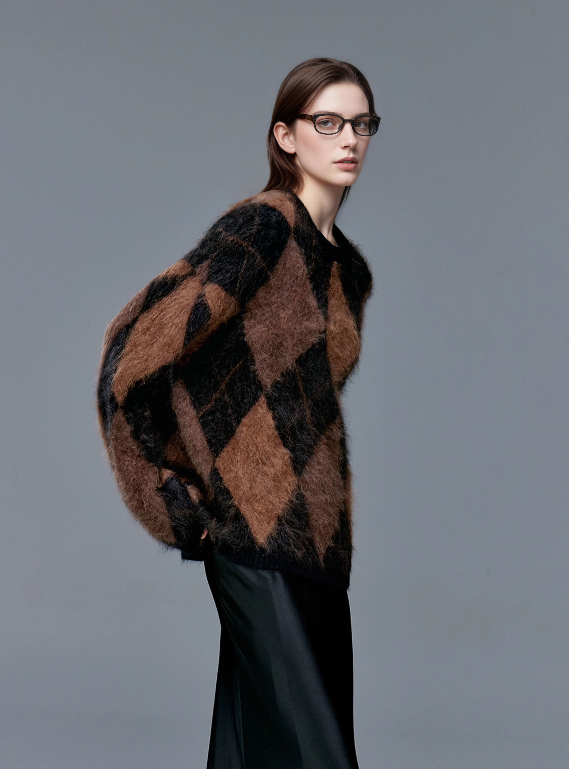 Brushed Cashmere Diamond-Pattern Crewneck Sweater for Women | Soft Long-Sleeve Knit in British-Inspired Style