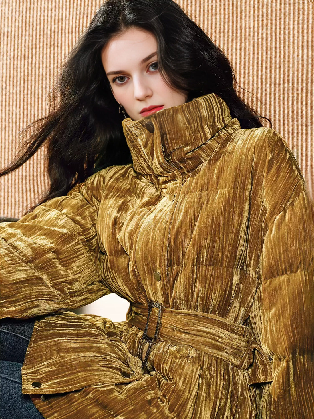 Ripple-Pattern Crinkled Velvet Down Coat for Women – High-Warmth 90% White Duck Down Stand-Collar Belted Puffer Jacket