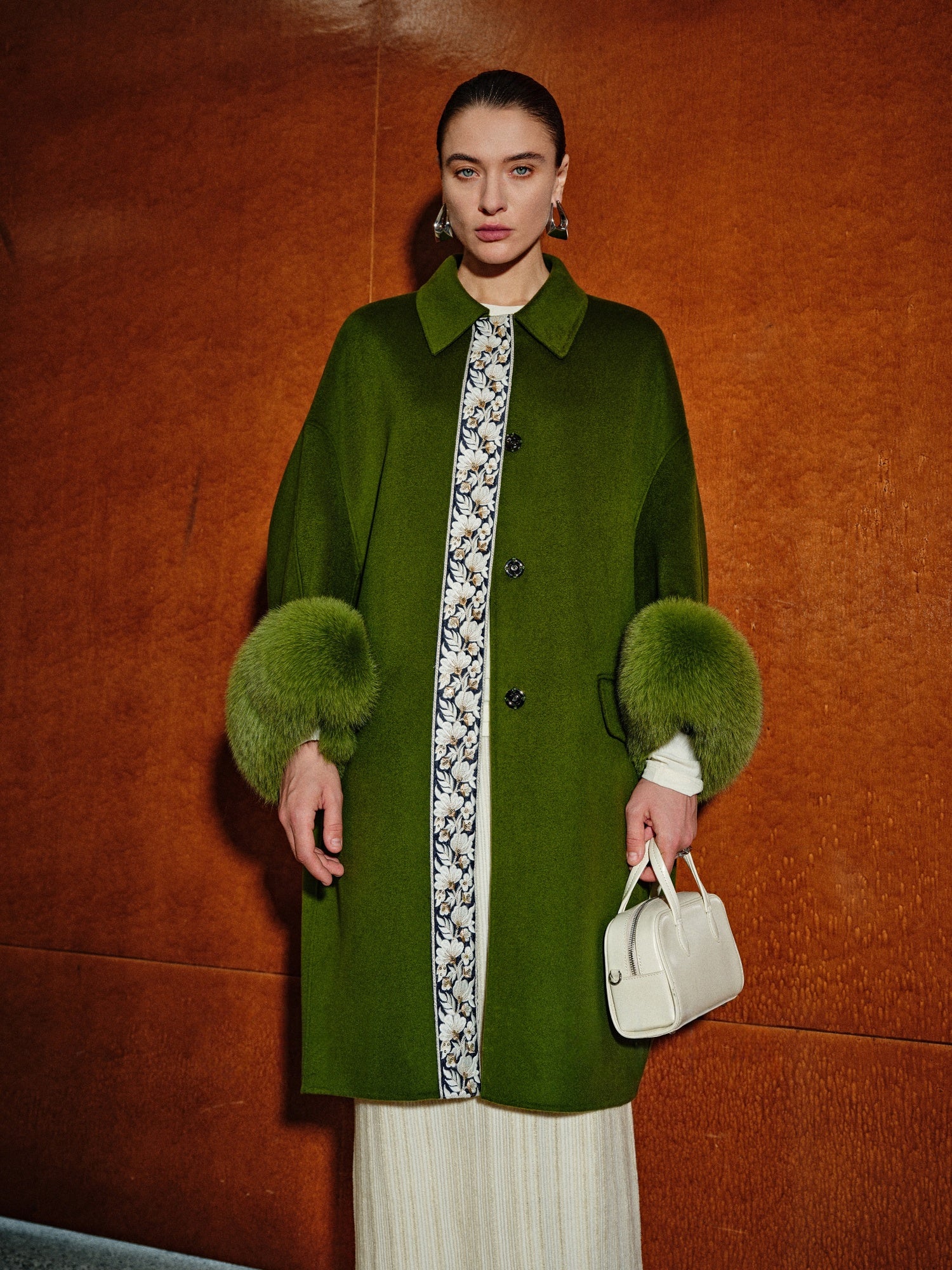 20% Cashmere Double-Faced Wool Coat for Women – Detachable Fox Fur Cuff Mid-Length Overcoat “Tokyo Radiance” in Vintage Green