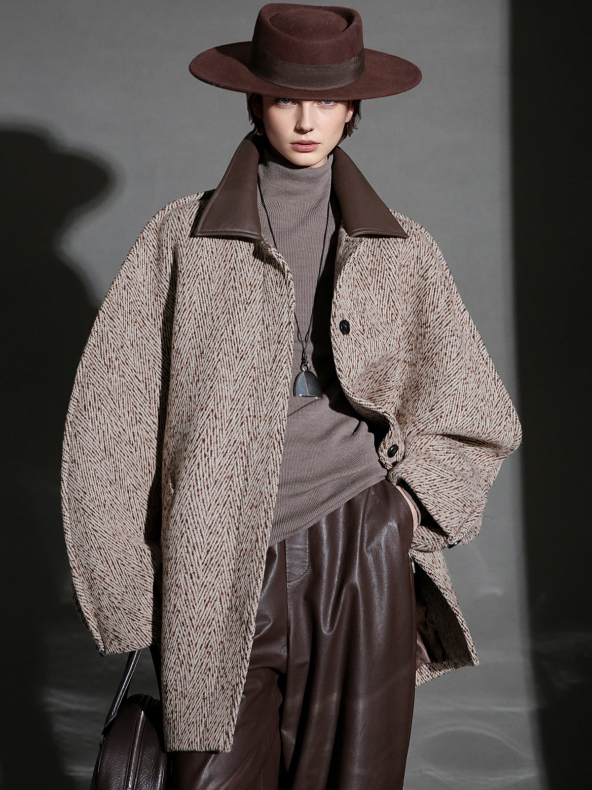 Designer Wool Coat for Women – Double-Faced Herringbone Snowflake Pattern Short Jacket with Leather Collar, Korean Style Winter Outerwear