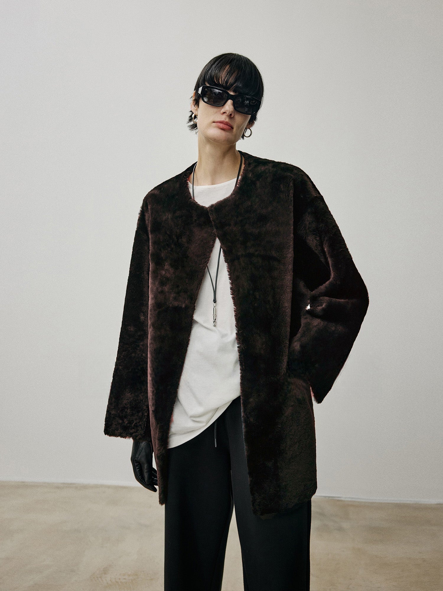 Nordic-Style Merino Shearling Coat – Oversized Relaxed Fit, Natural Shearling, Mid-Length Jacket