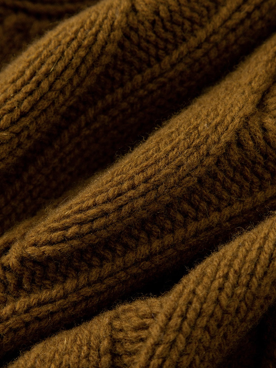 Sculptural Cable Knit Series Autumn/Winter Essential Pure Wool Yarn Chunky Knit Polo Sweater – Oversized Silhouette