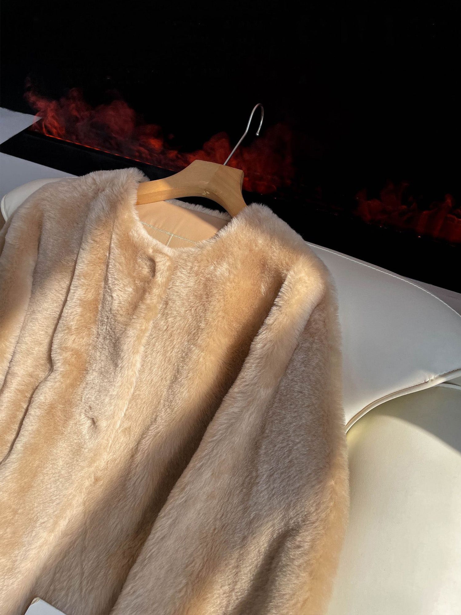 Nordic-Style Merino Shearling Coat – Oversized Relaxed Fit, Natural Shearling, Mid-Length Jacket