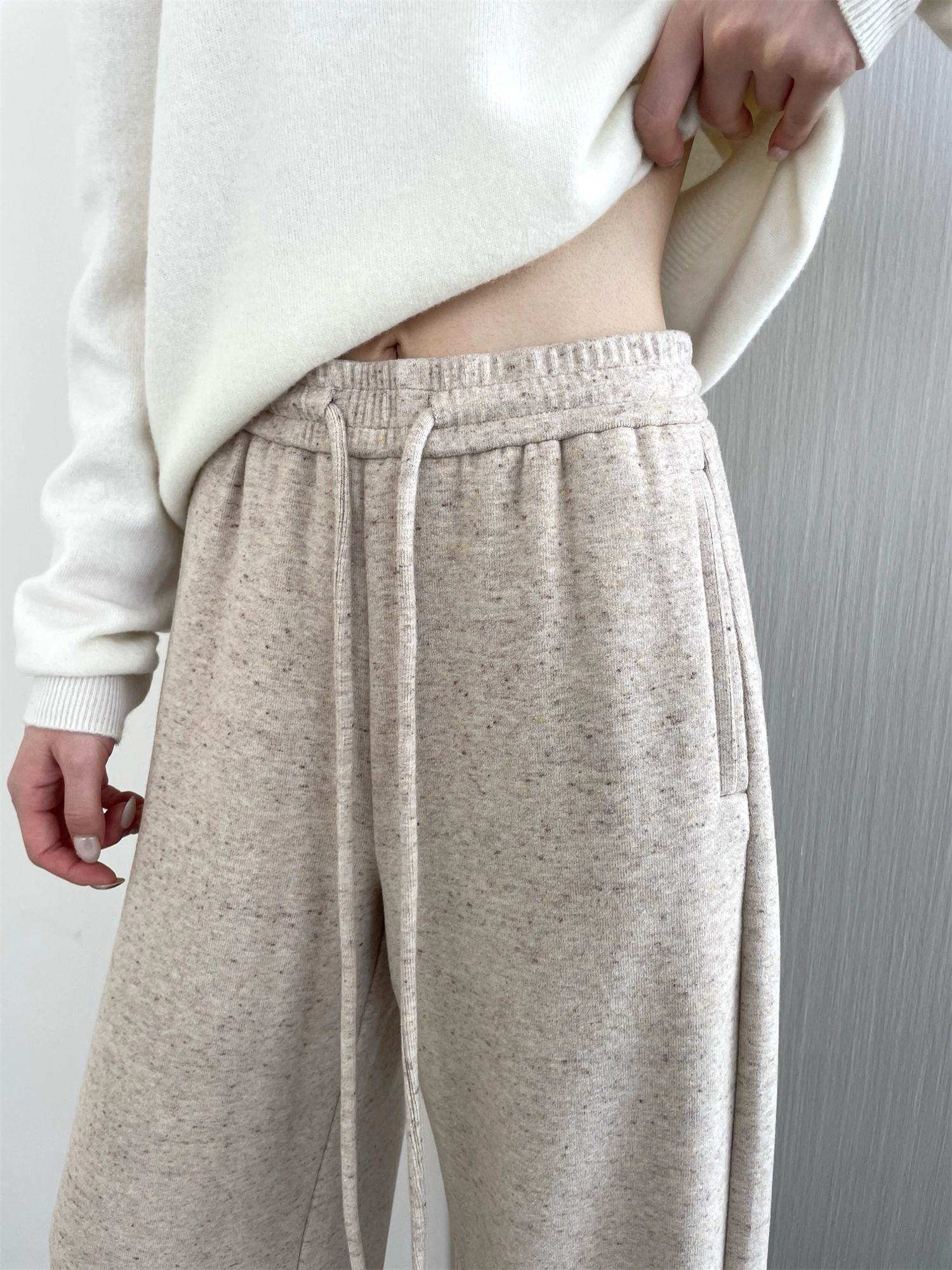 Thick Fleece-Lined Lounge Pants for Women | Soft Draped Plush Sweatpants with Warm and Skin-Friendly Fabric
