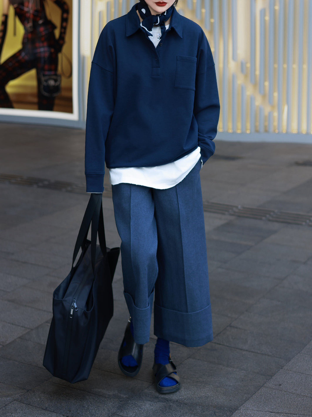 Retro Collar Sweatshirt – Relaxed Fit Long-Sleeve Pullover
