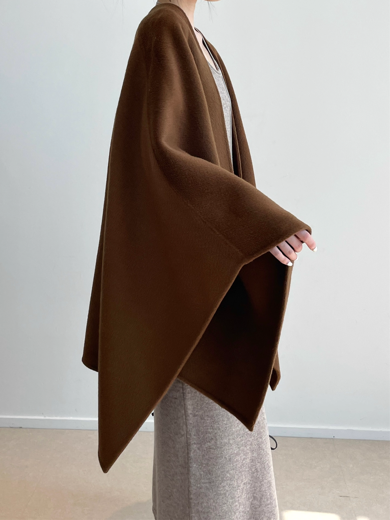 Women’s 80% Wool 20% Tencel Shawl Cape | Elegant Old Money Style Wrap in Classic Tan Brown
