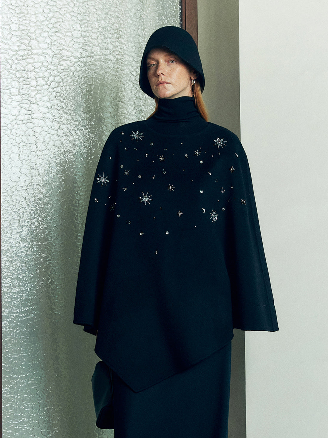 French Elegant Wool Cape Coat – New Winter Woolen Jacket with 3D Snowflake Beading