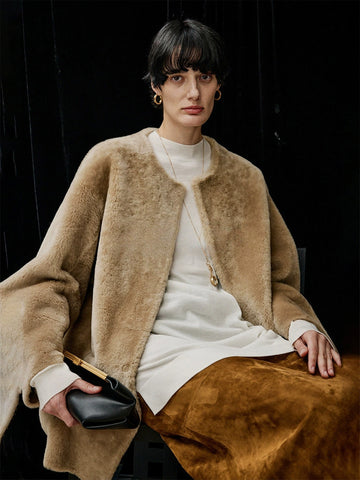 Nordic-Style Merino Shearling Coat – Oversized Relaxed Fit, Natural Shearling, Mid-Length Jacket
