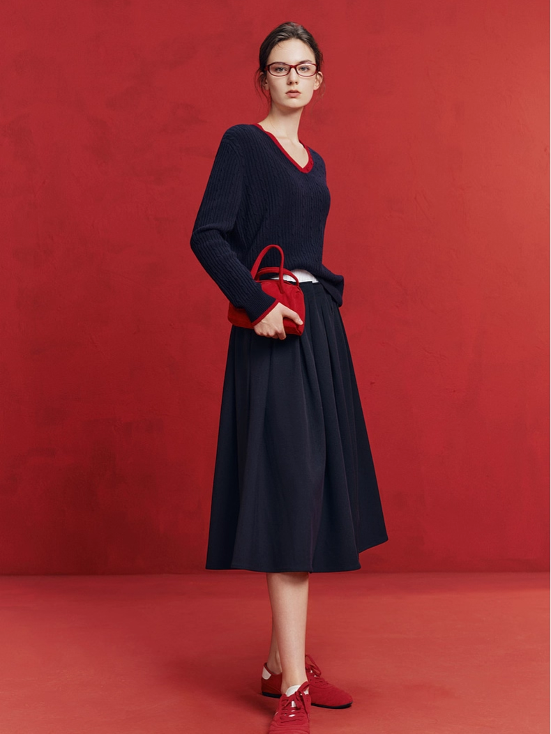 100% Merino Wool French-Style Christmas V-Neck Sweater for Women – New Cozy Relaxed Knit Top