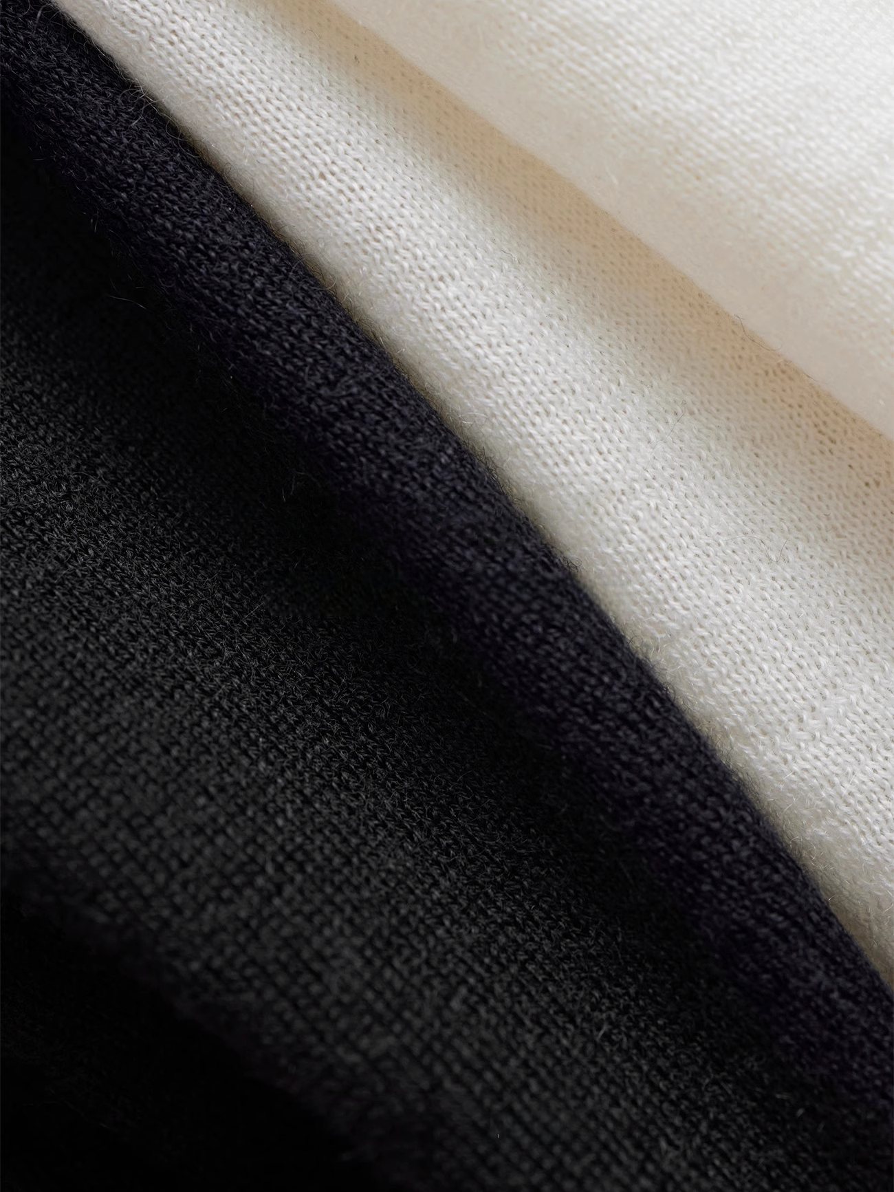 Women’s Heavyweight Pure Wool Turtleneck Sweater | Biella Superfine Merino, Relaxed Quiet-Luxury Fit