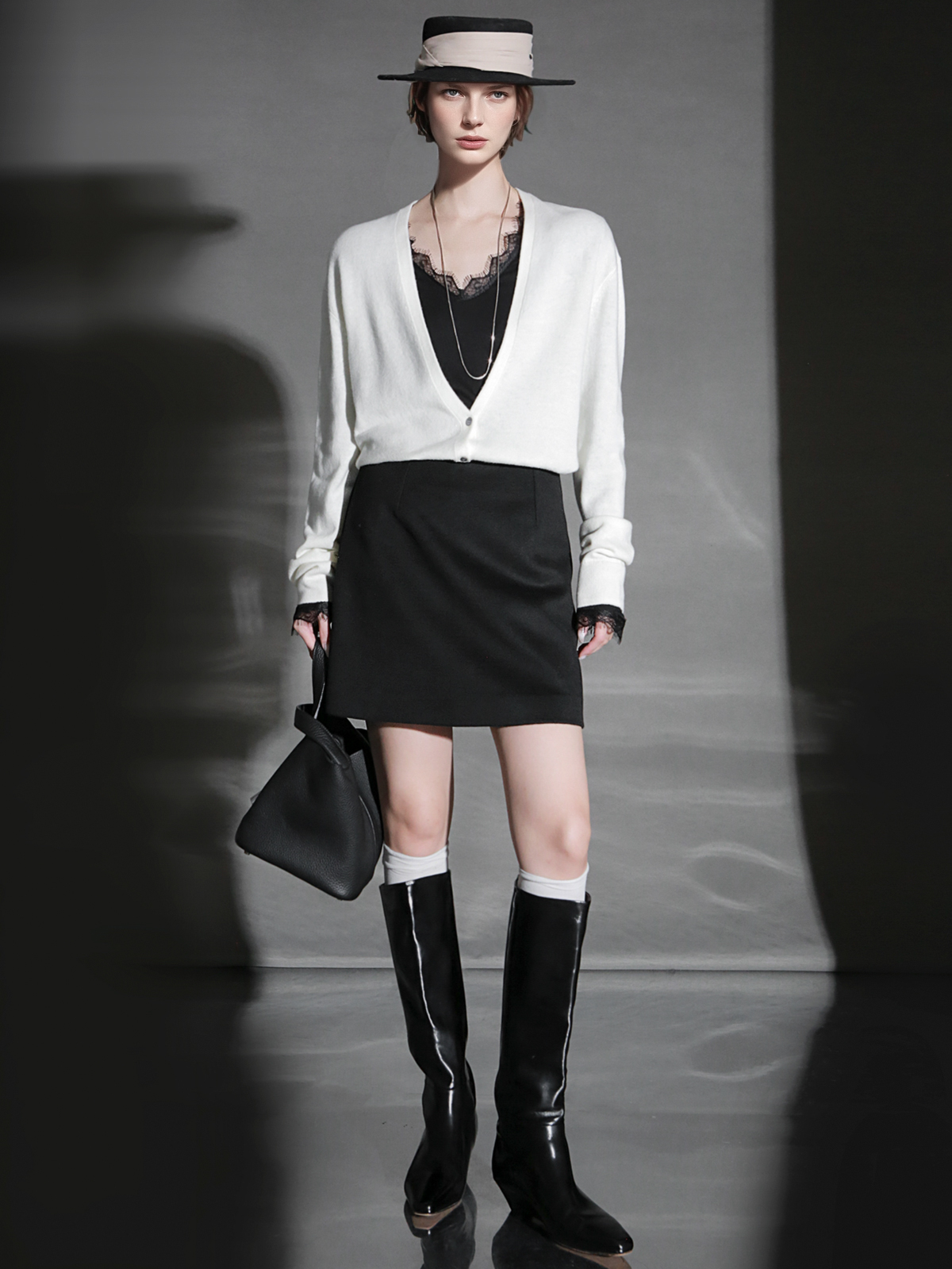 Silk-Cashmere A-Line Wool Mini Skirt for Women – High-Waist Slimming Winter Skirt, Versatile Style