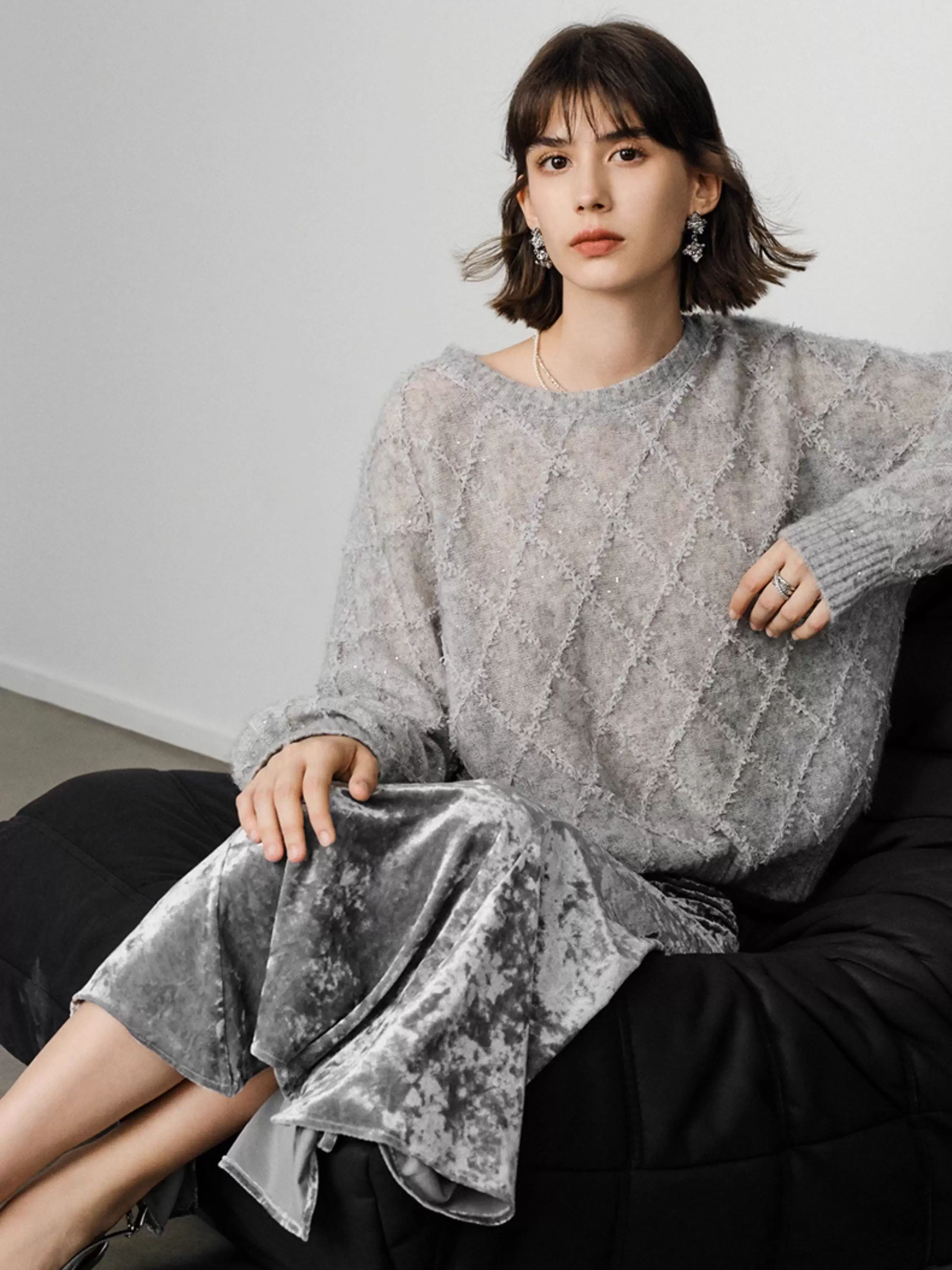 Elegant Diamond-Velvet Mermaid Skirt for Women – New Winter High-Waist Midi Velvet Skirt